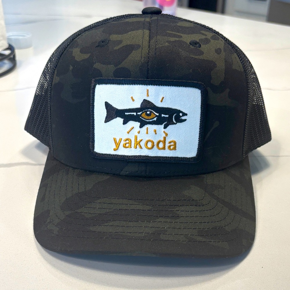 NWOT Yakoda Fly Fishing Trout Eye Hat